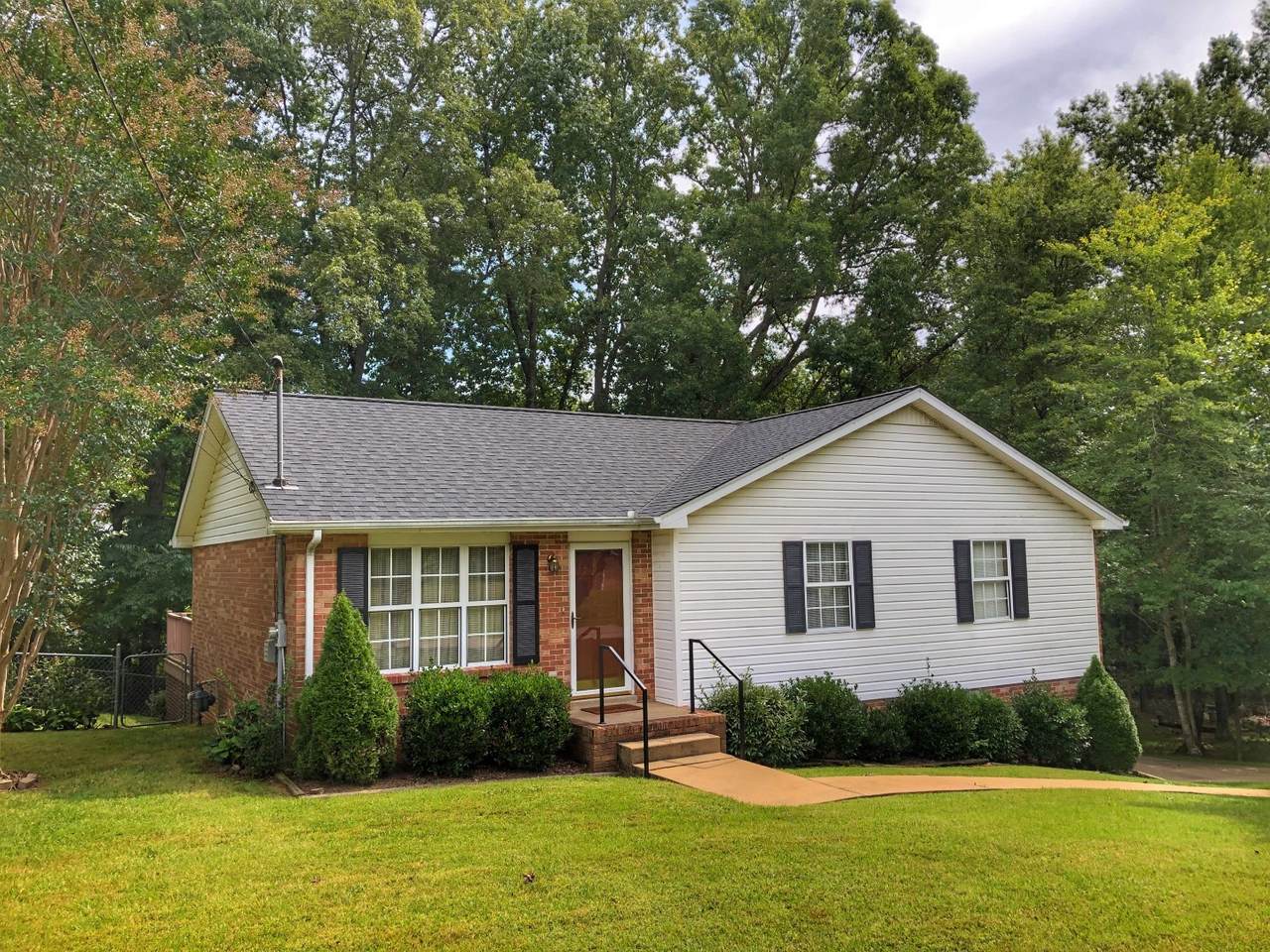 213 Luther Court - Photo 1