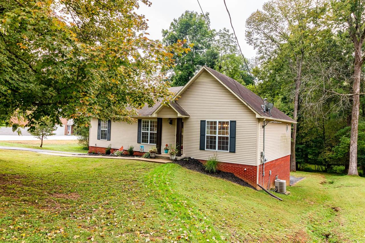 729 Cheairs Cir - Photo 1
