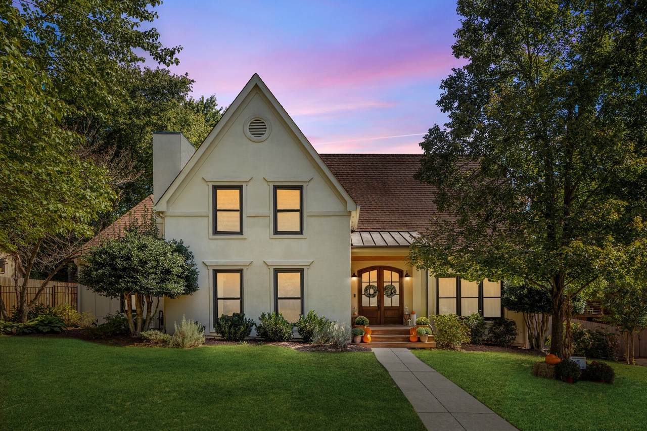 221 Pebble Glen Dr - Photo 1