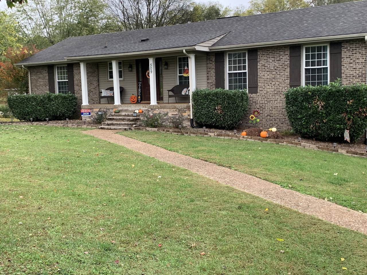 509 E Angela Cir - Photo 1