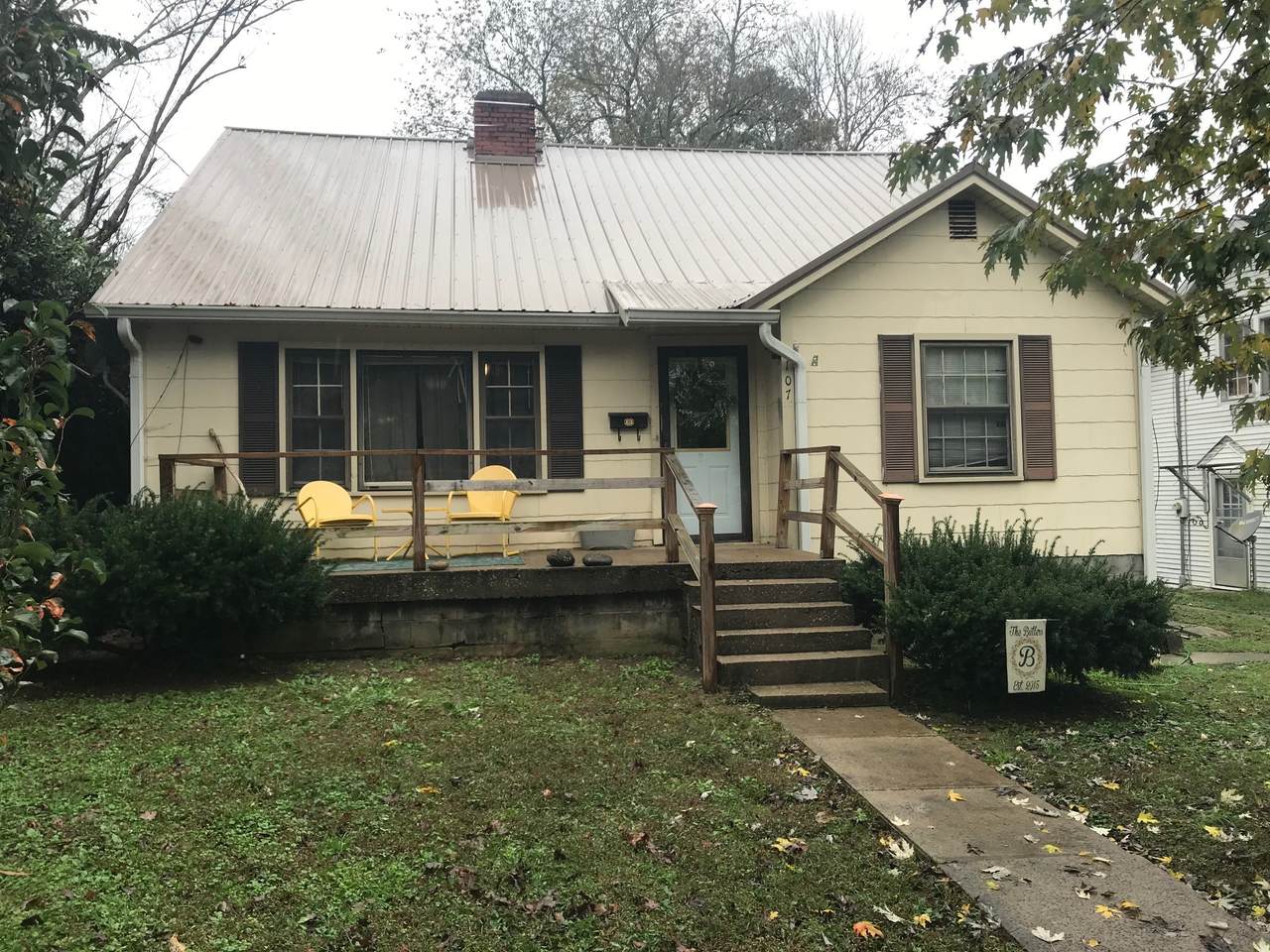107 Davis St - Photo 1
