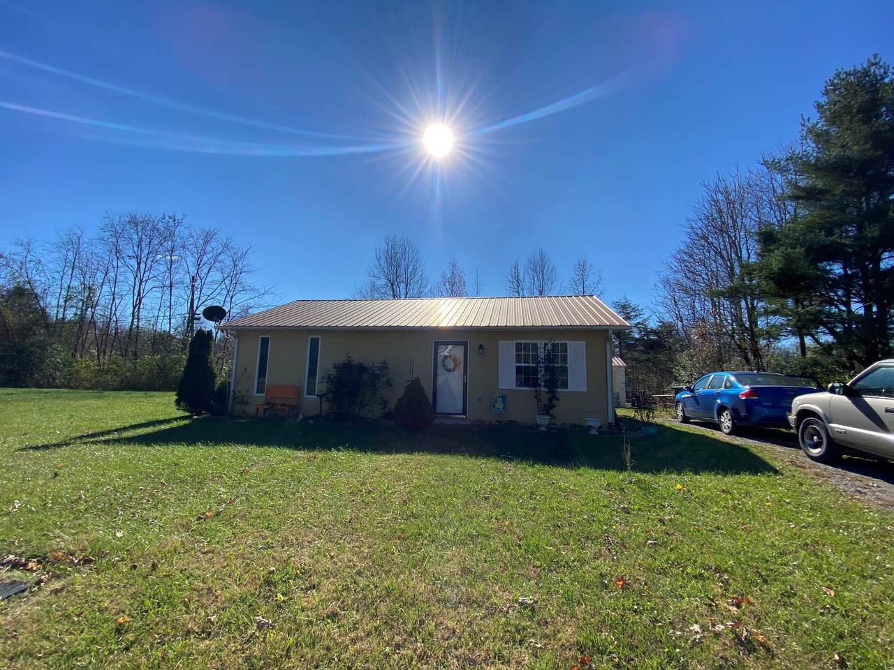 712 Woodcliff Rd - Photo 1