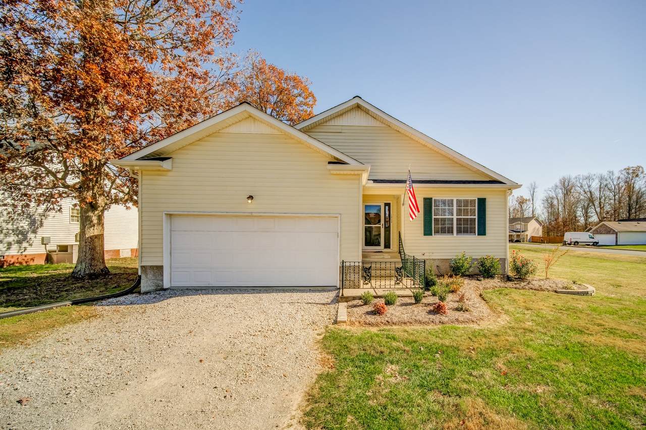 1059 Sassafras Ln - Photo 1