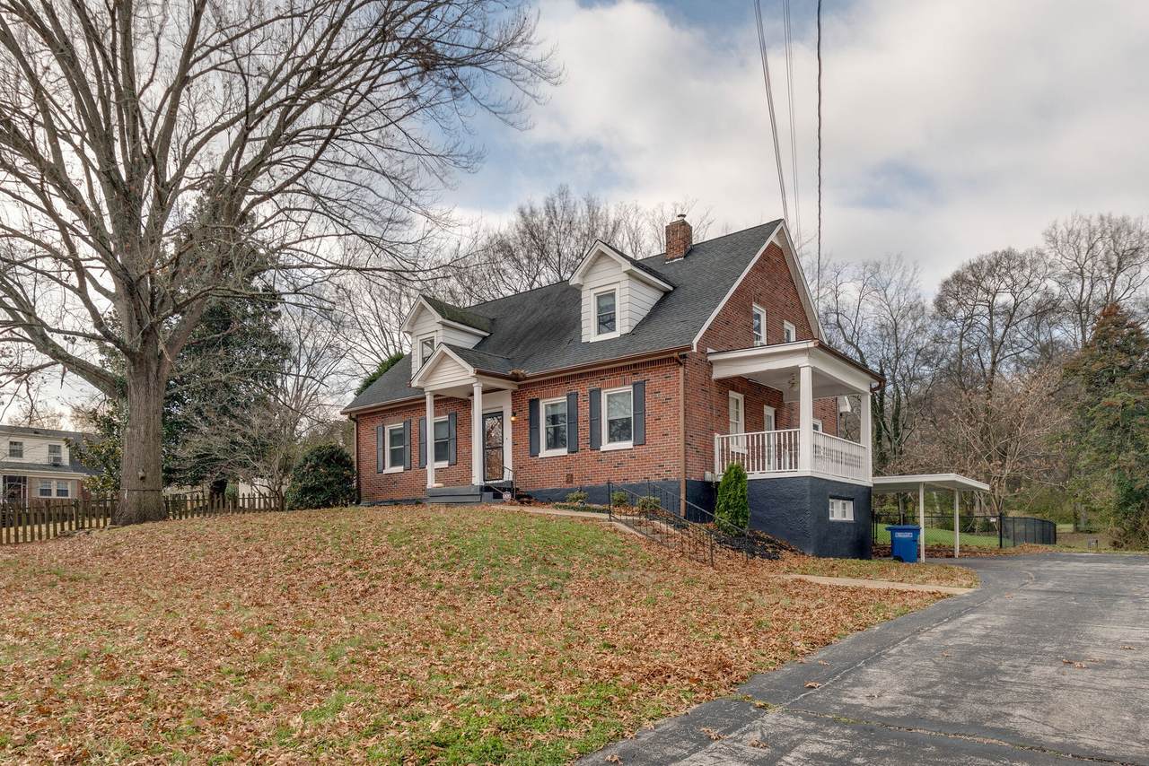 106 S College St - Photo 1