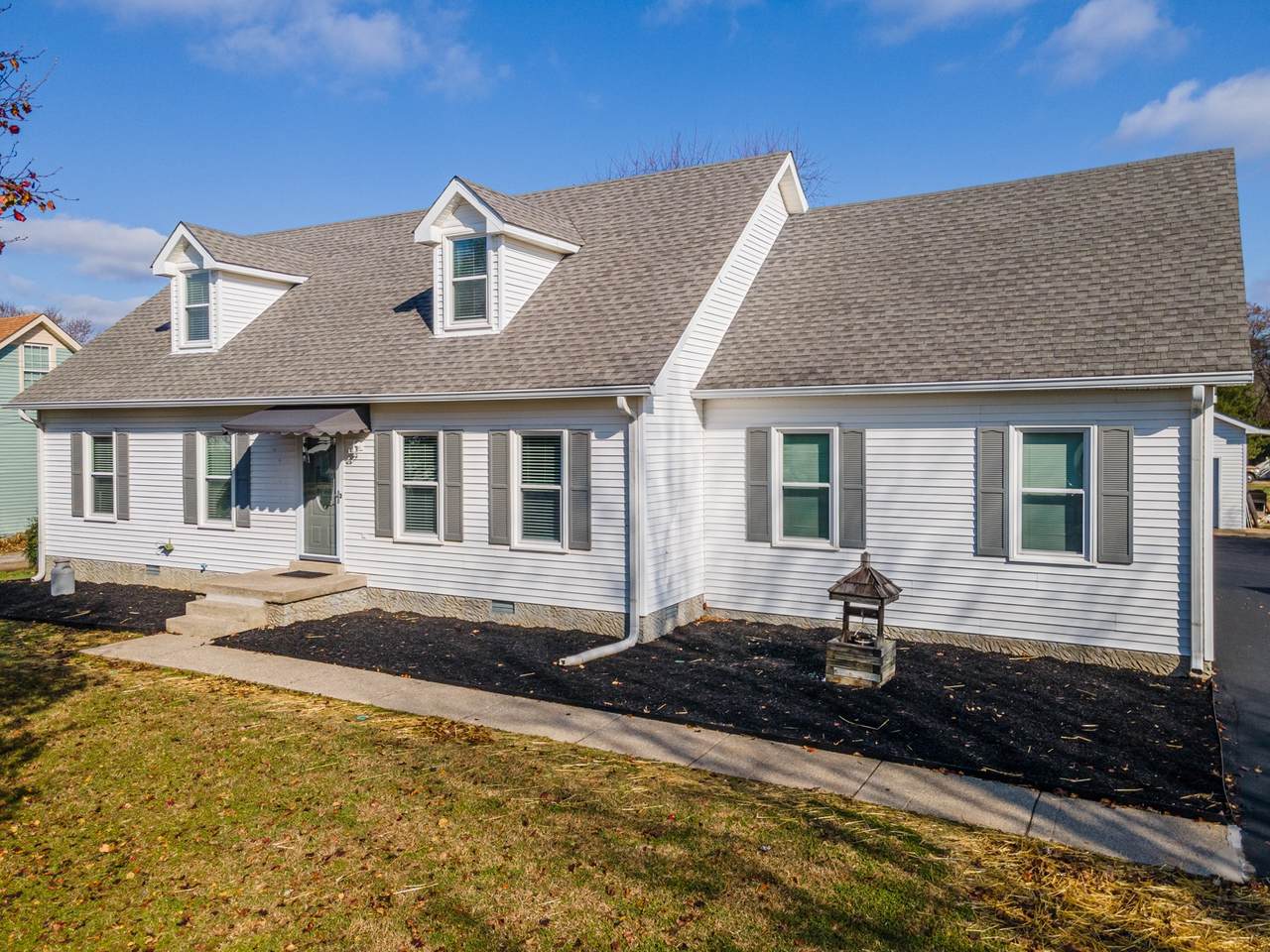 5811 Montaque Ave - Photo 1