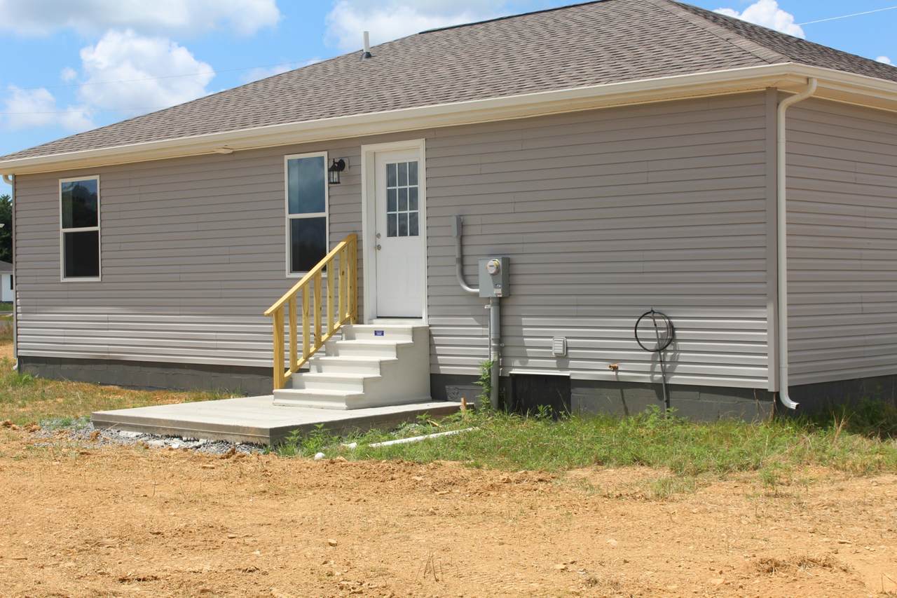 910 Freeman St - Photo 1
