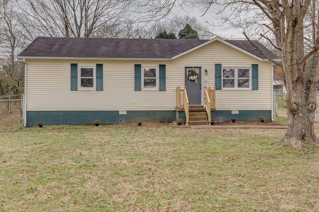 117 Elaine Dr - Photo 1