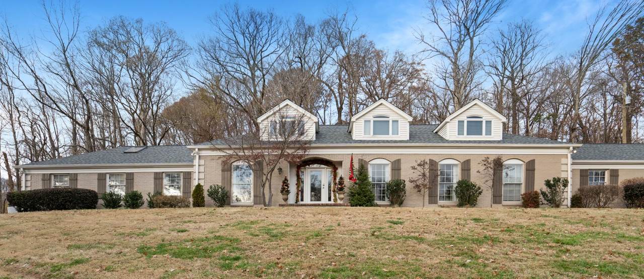 1140 Stonewall Jackson Ct - Photo 1