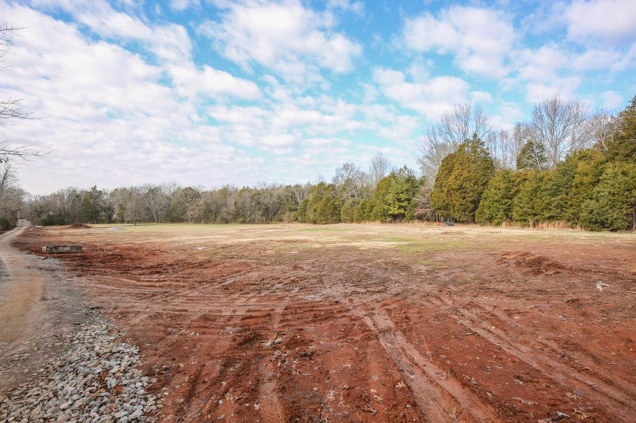 6228 E Buckeye Bottom Rd - Photo 1