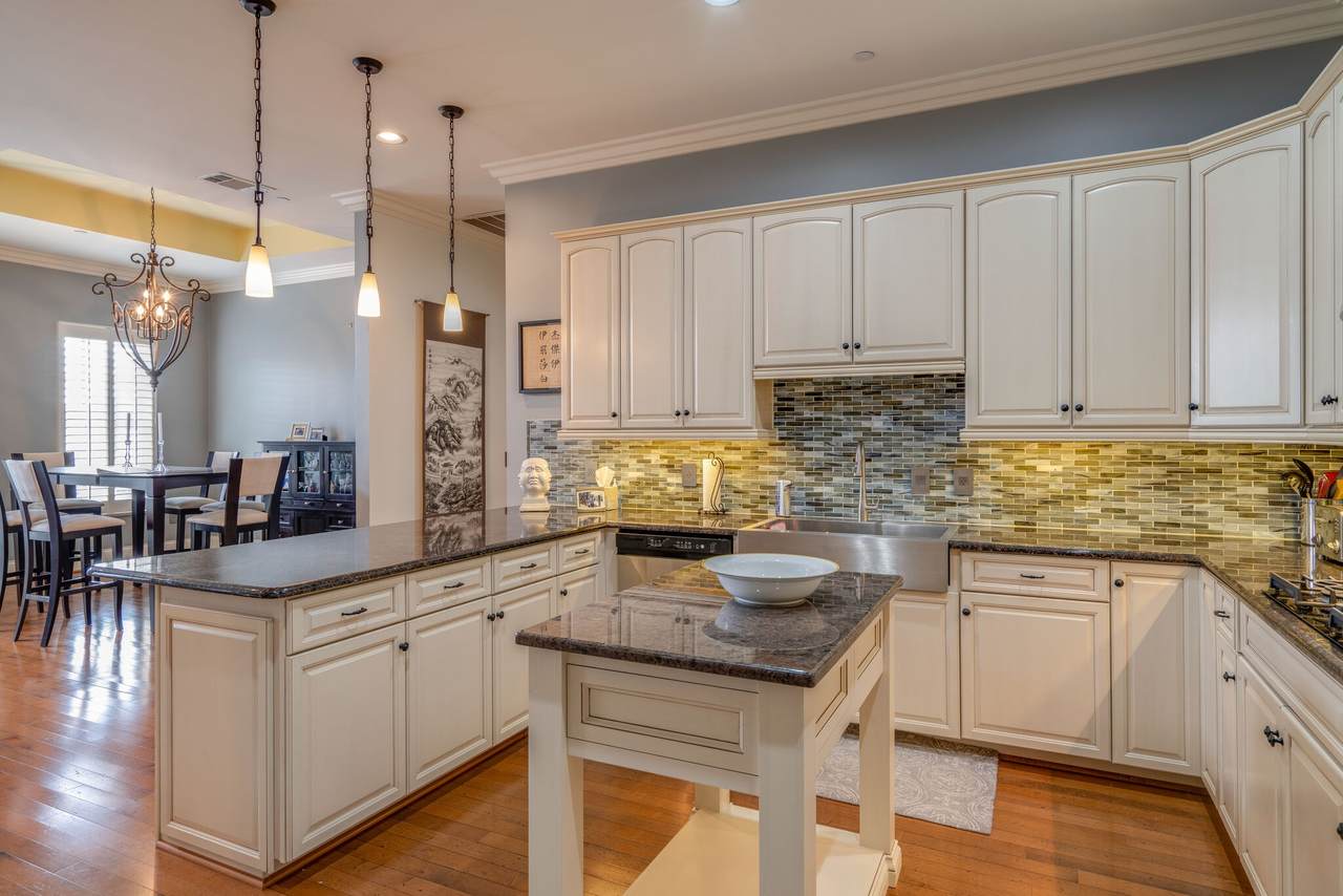 3826 Bedford Ave - Photo 1