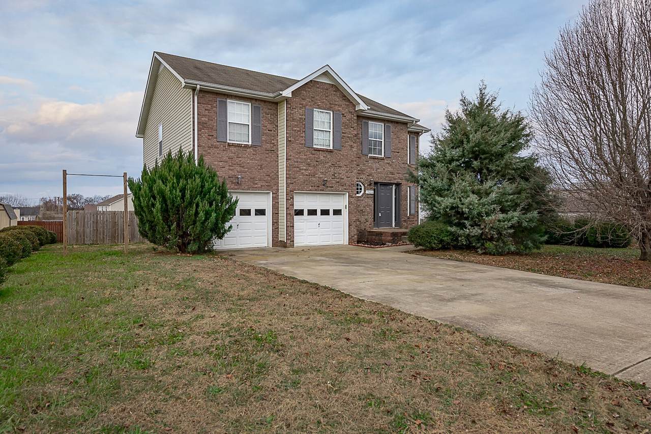 3404 Summerfield Dr - Photo 1