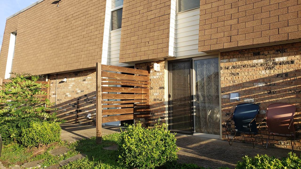370 Wallace Rd - Photo 1