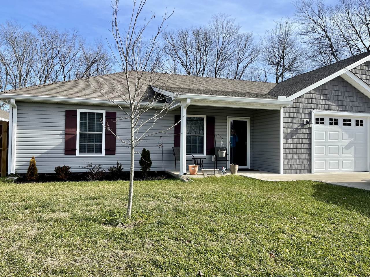 86 College Ave - Photo 1