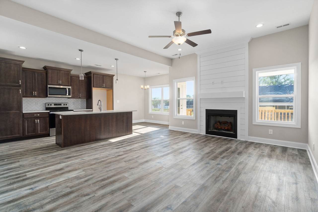 363 Pinkston Court - Photo 1