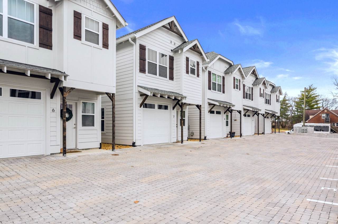 300 Stewarts Ferry Pike - Photo 1