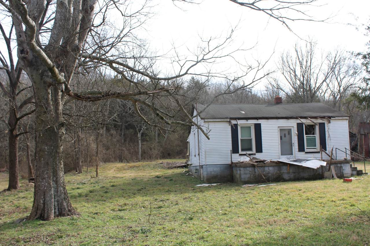 205 Old Carters Creek Pike - Photo 1