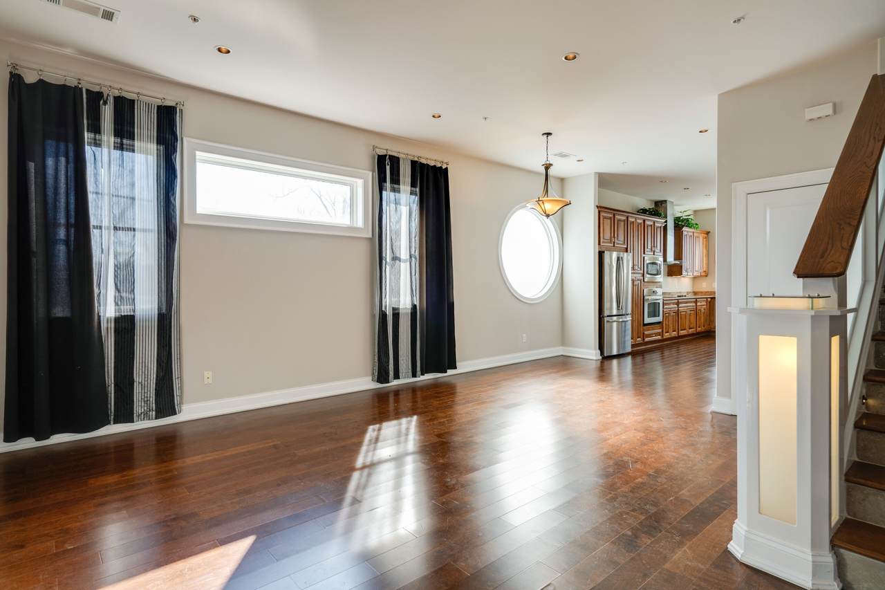 2905 Parthenon Ave - Photo 1