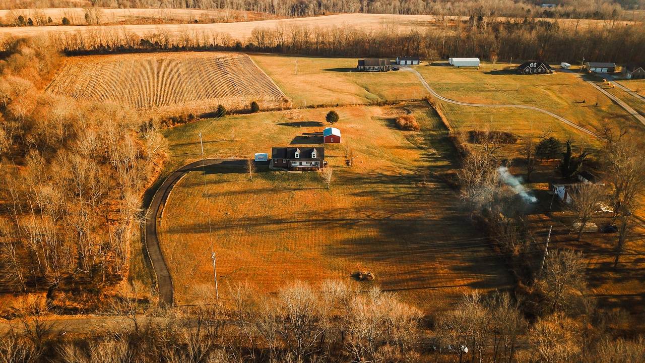 688 Old Highway 52E - Photo 1