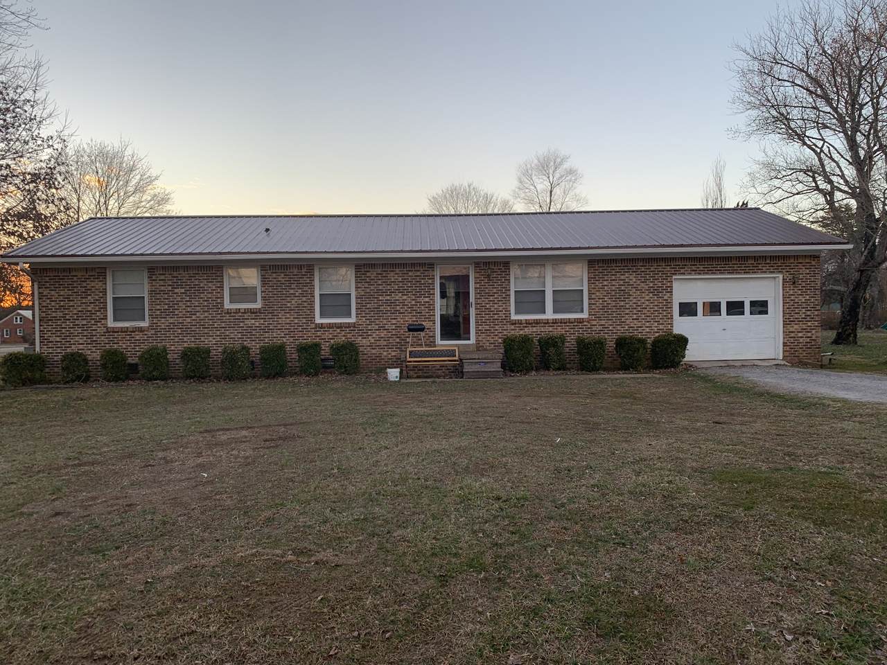 2113 Dawn Ave - Photo 1