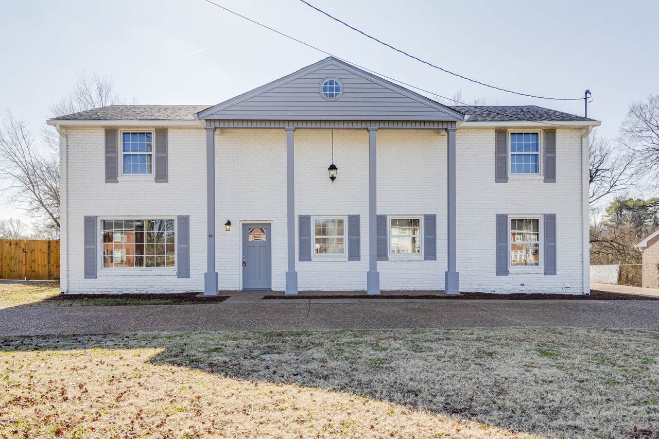 689 Harding Pl - Photo 1