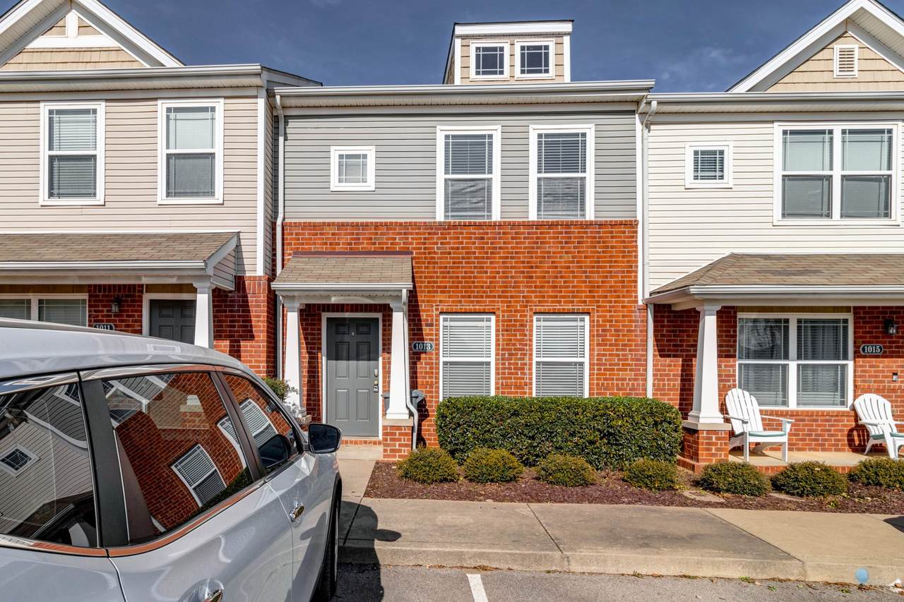 1013 Wells Way - Photo 1
