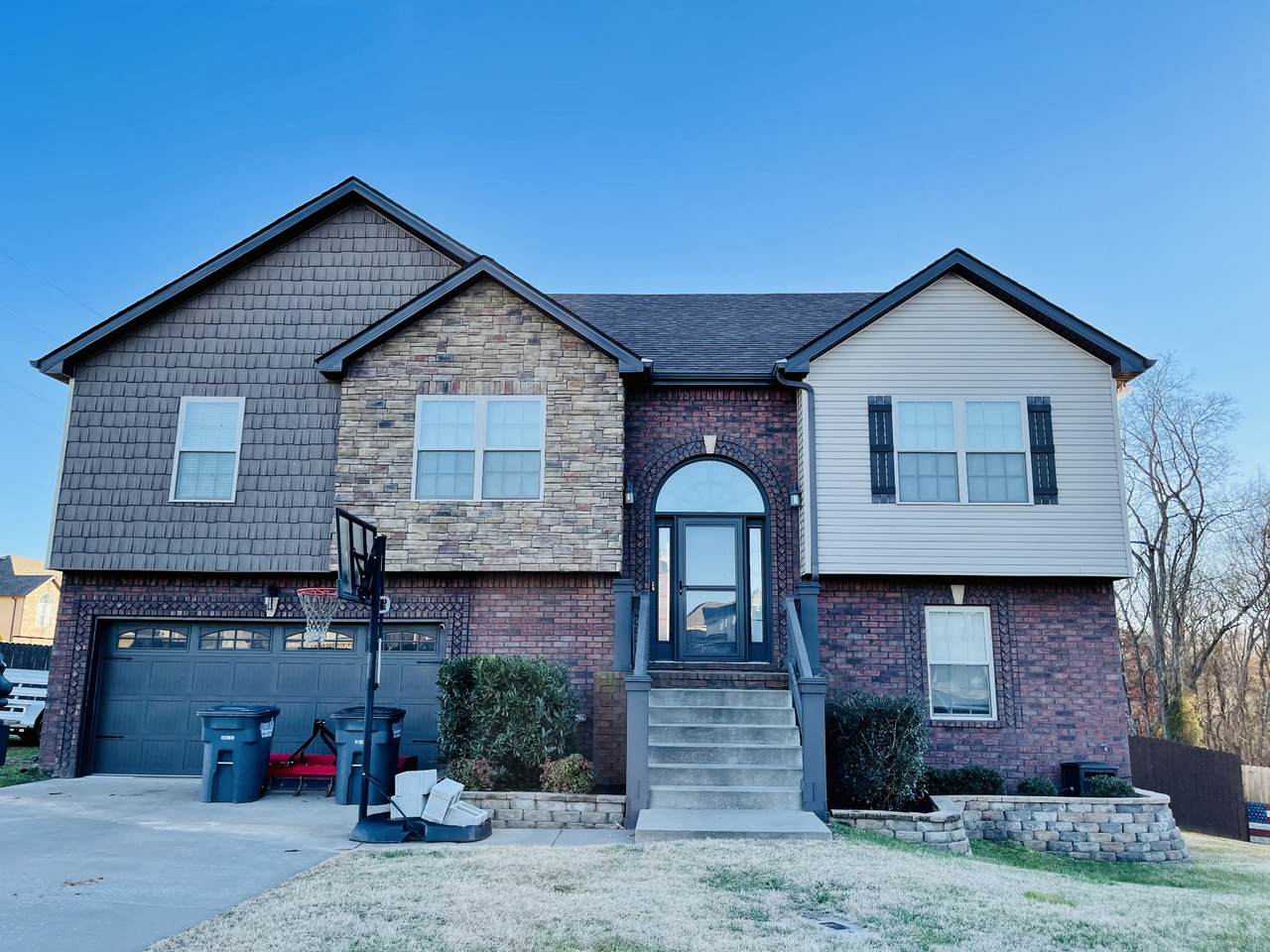 2099 Bandera Dr - Photo 1