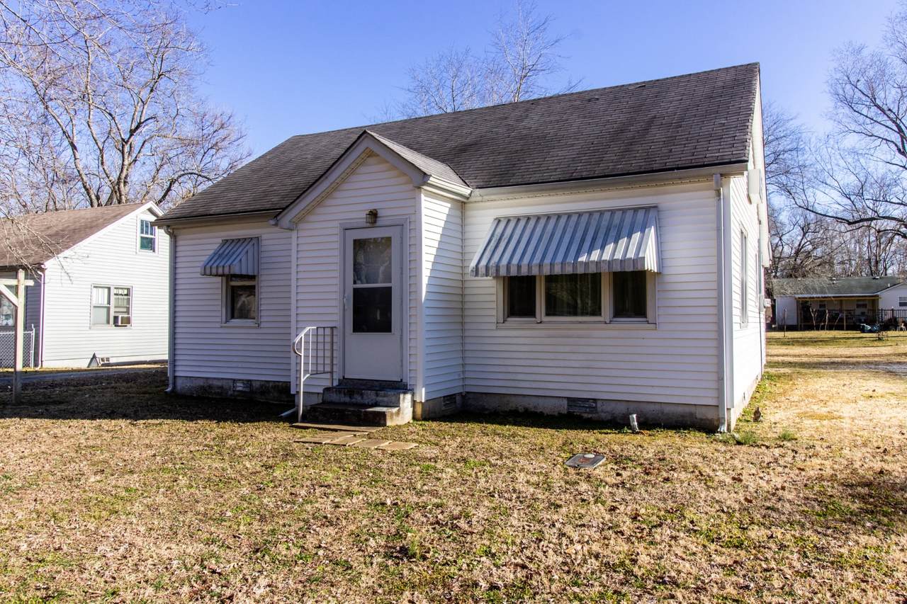 211 Park Cir - Photo 1
