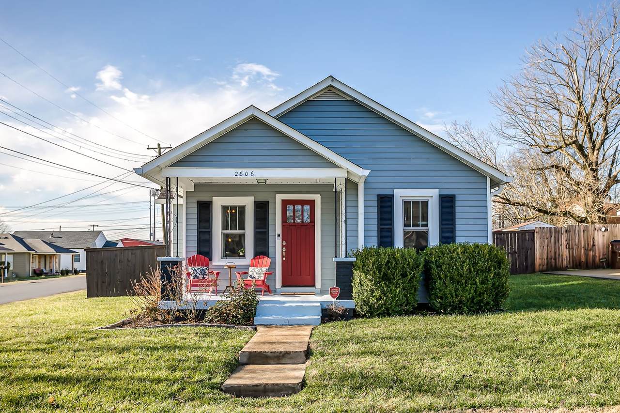 2806 Elliott Dr - Photo 1