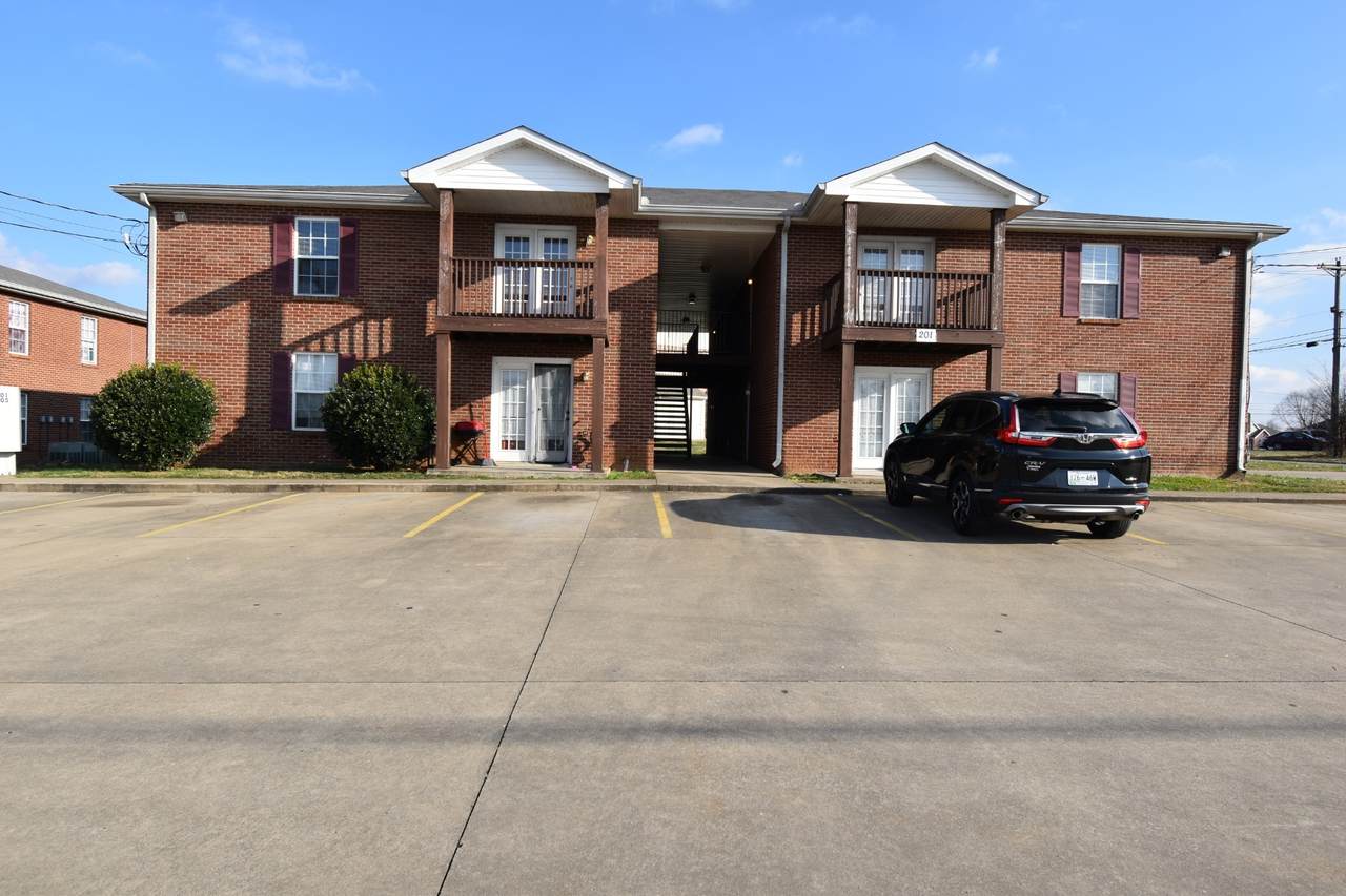 205 Cranklen Cir - Photo 1
