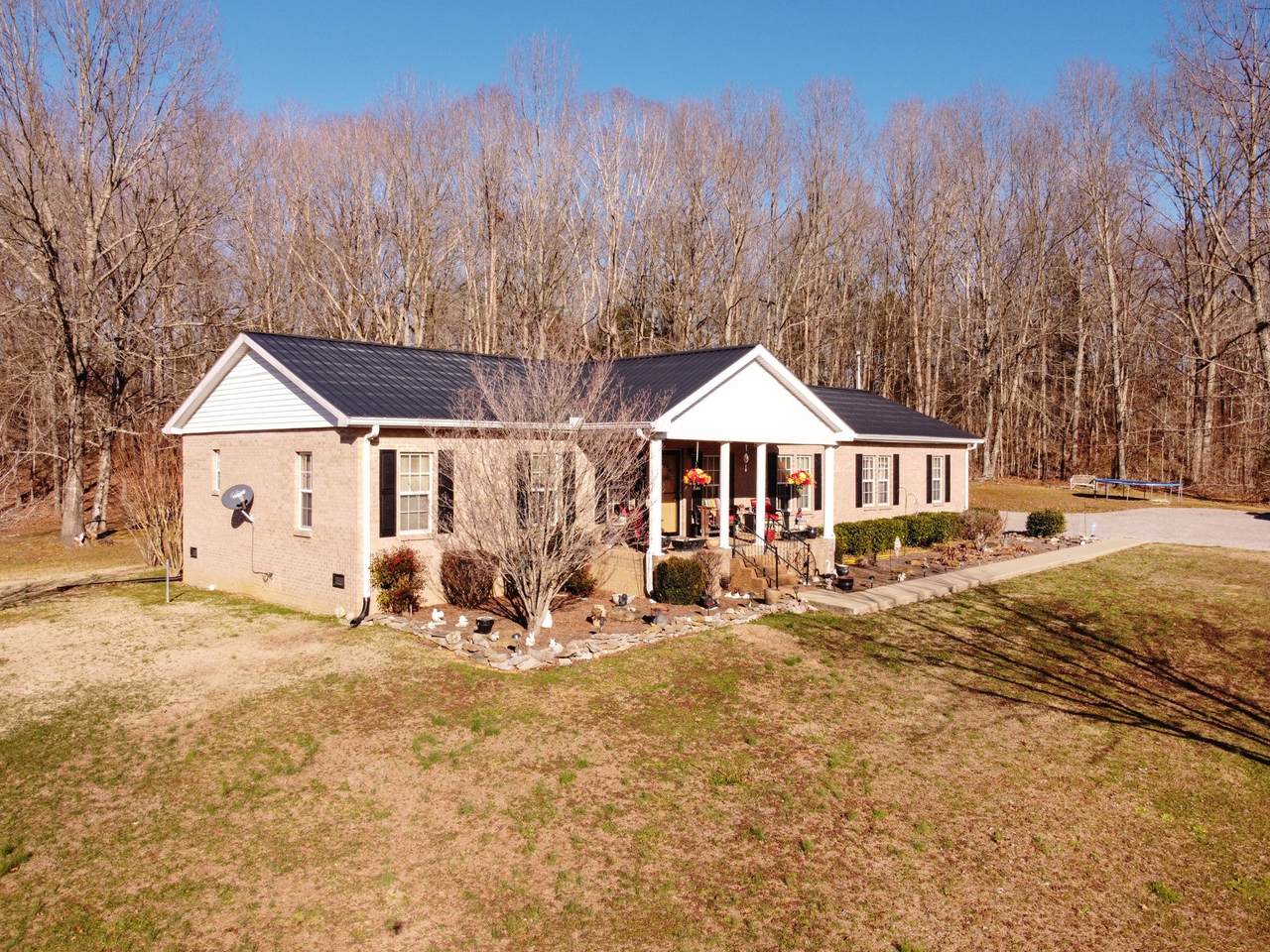 4854 Smithson Rd - Photo 1