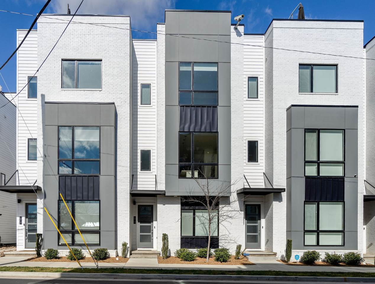1010 Scovel St - Photo 1
