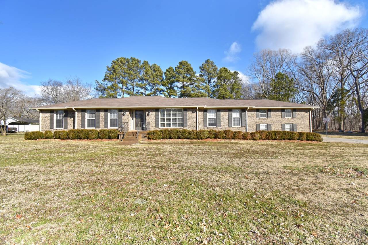 140 Denny Dr - Photo 1