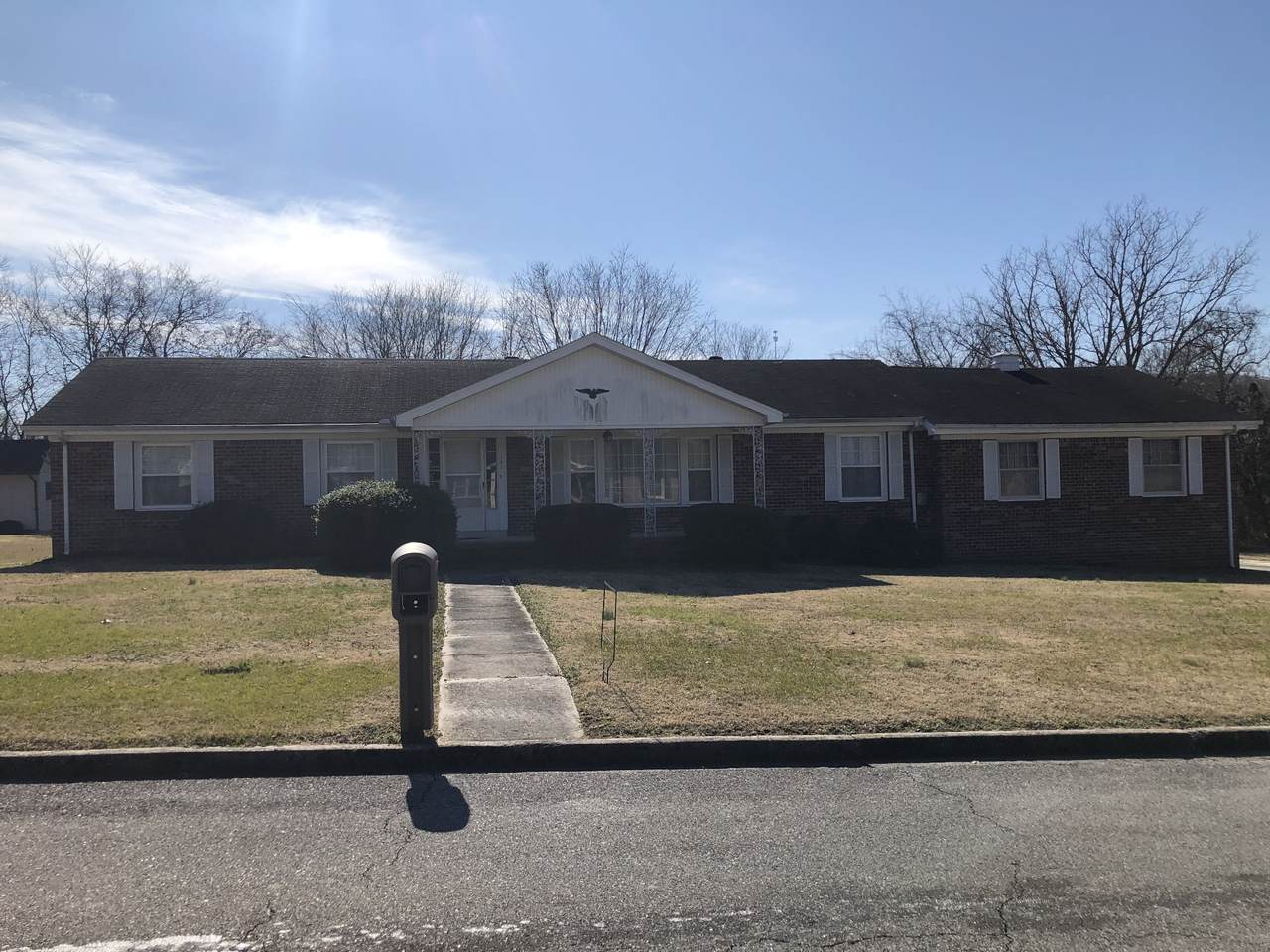 141 Jefferson Ave - Photo 1