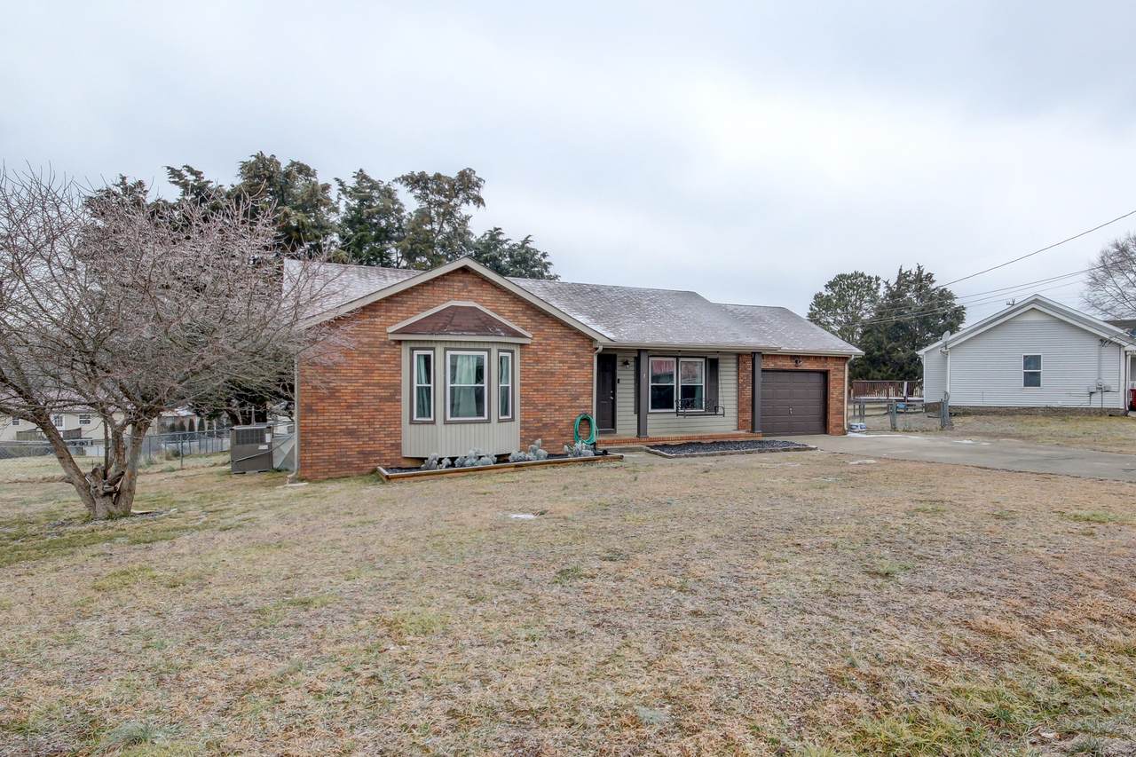 1303 Hand Dr - Photo 1