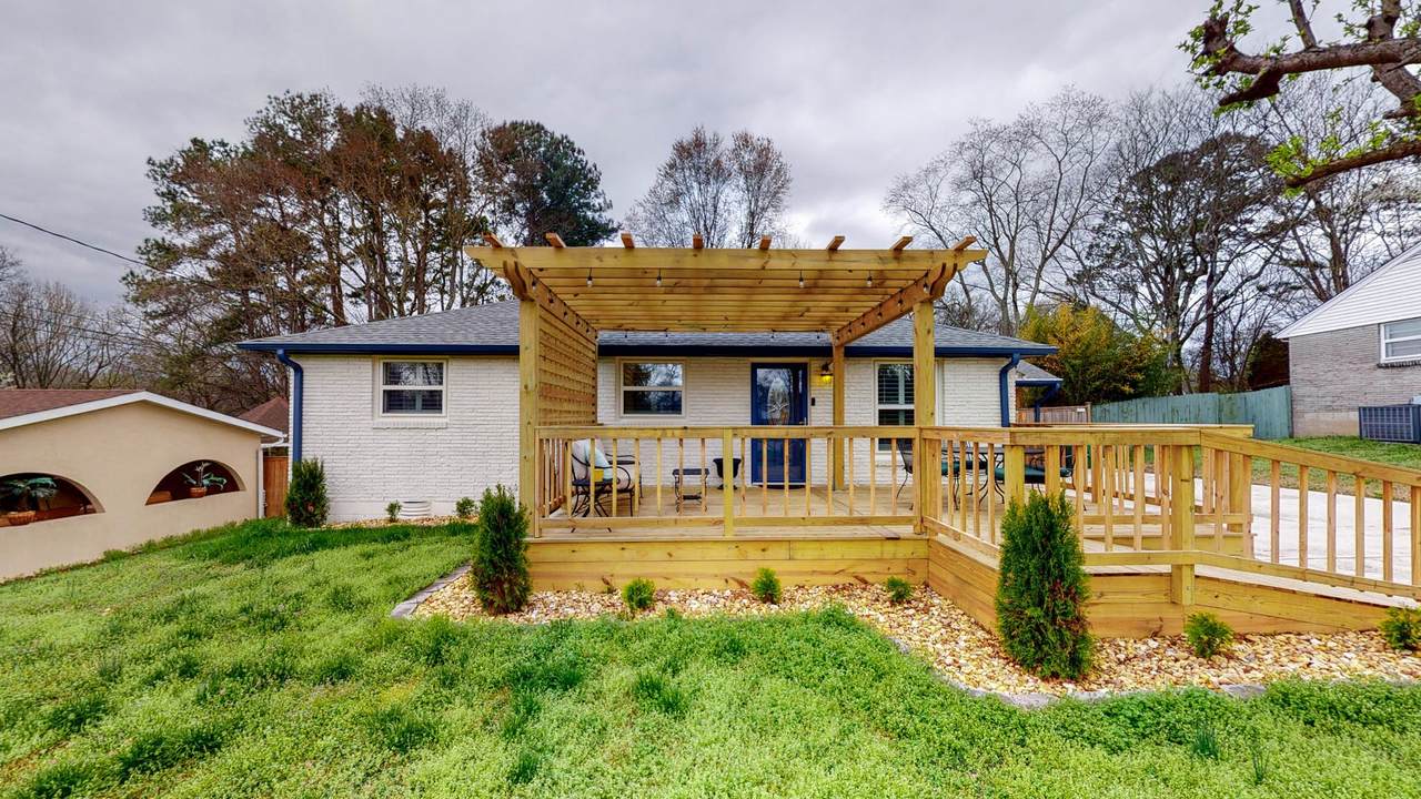 3811 Barlow Dr - Photo 1