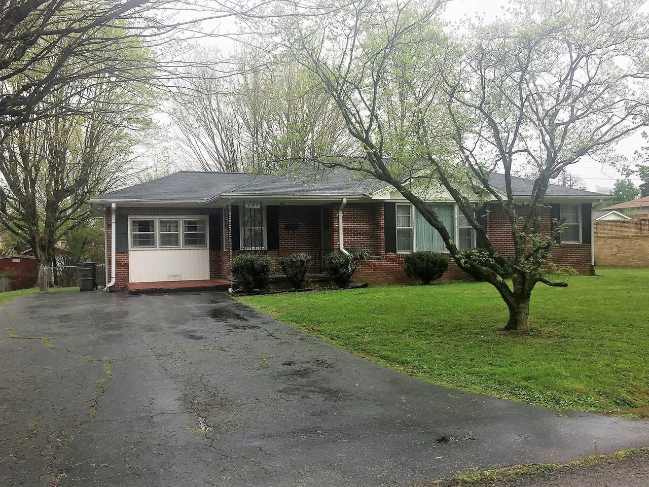 307 Jessie Ave - Photo 1