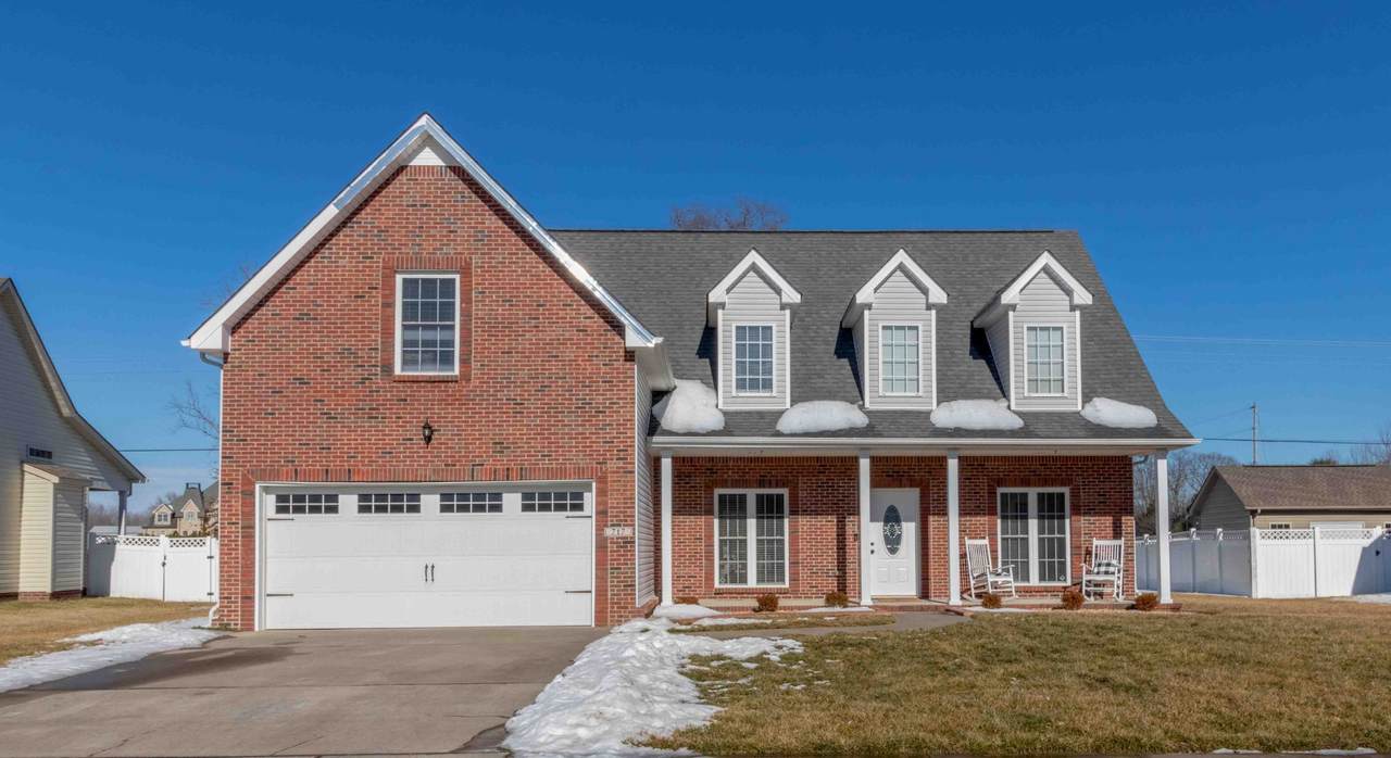717 Richards Dr - Photo 1