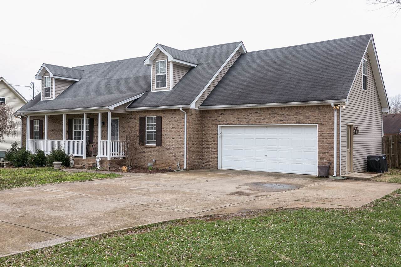 332 Merlin Dr - Photo 1