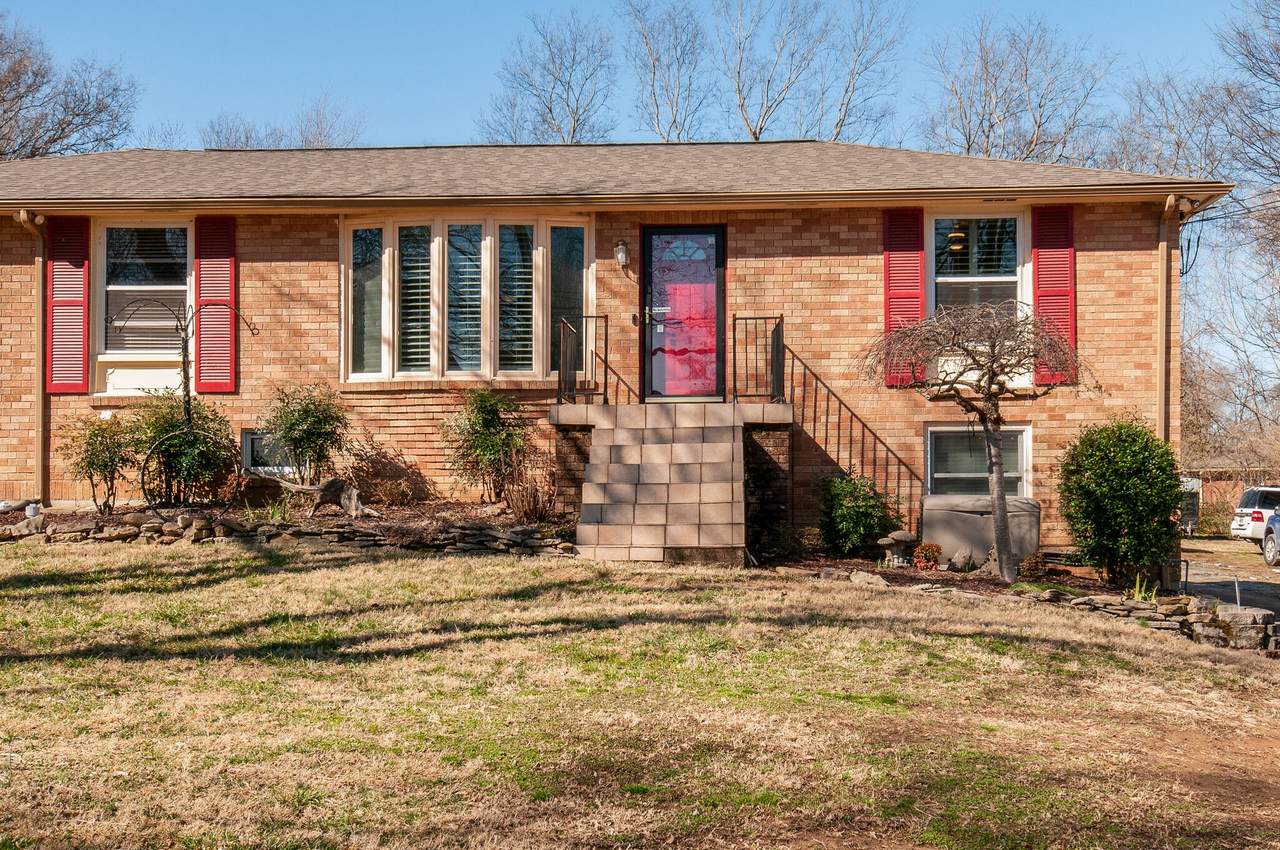 4417 Lealand Ln - Photo 1