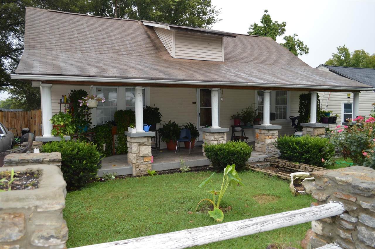 1005 N 6th St - Photo 1