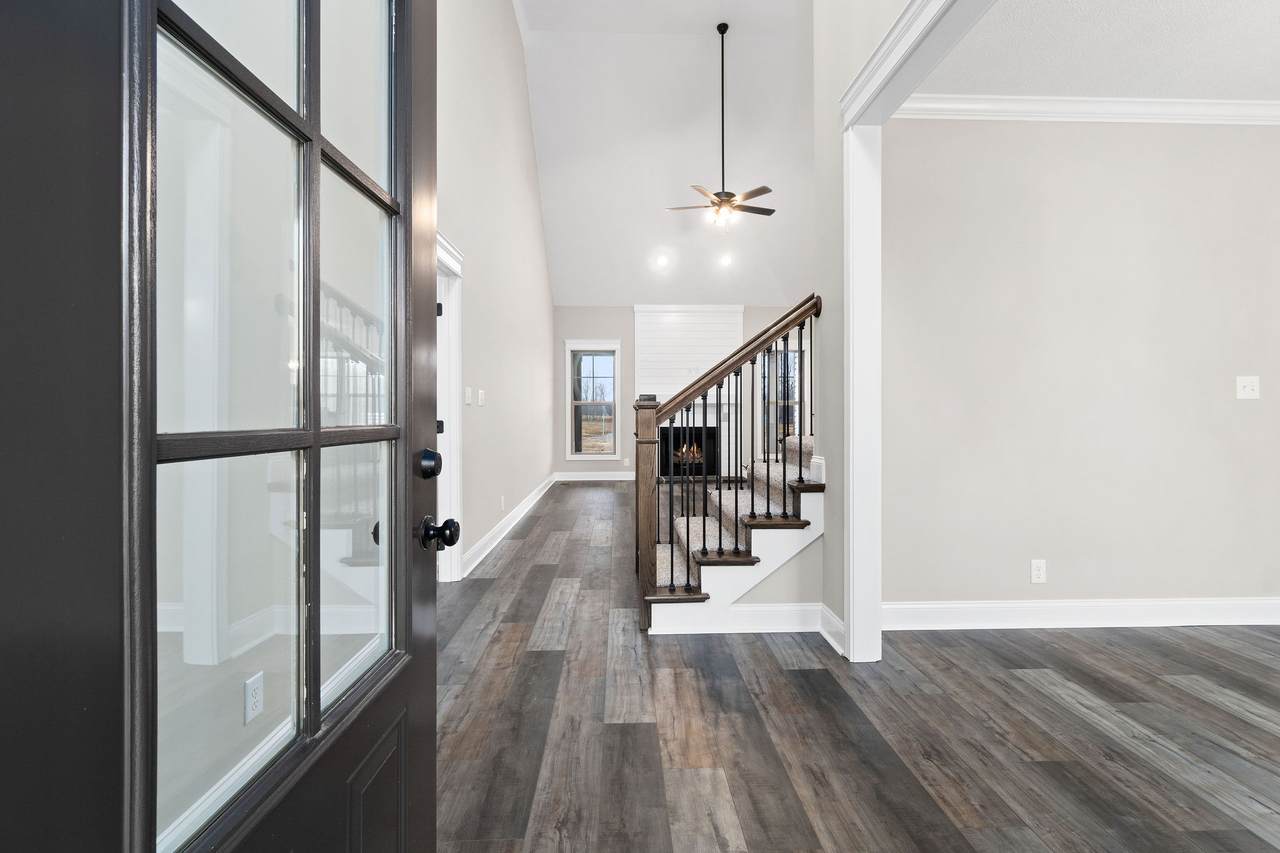8 Glenstone Village - Photo 1