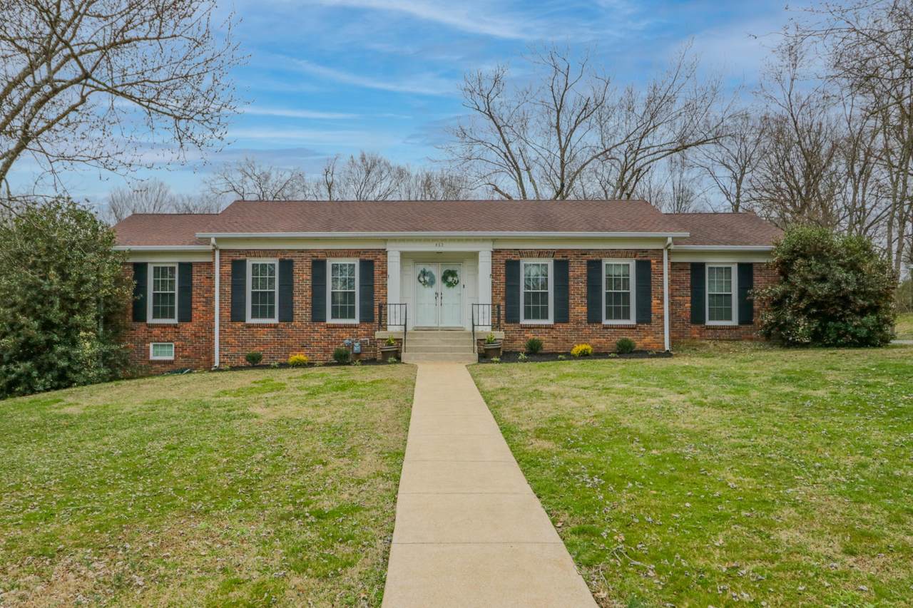 463 Manor Cir - Photo 1
