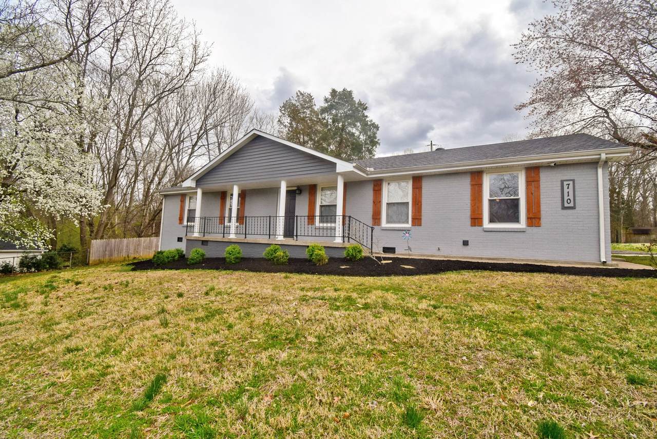 710 Dean Rd - Photo 1