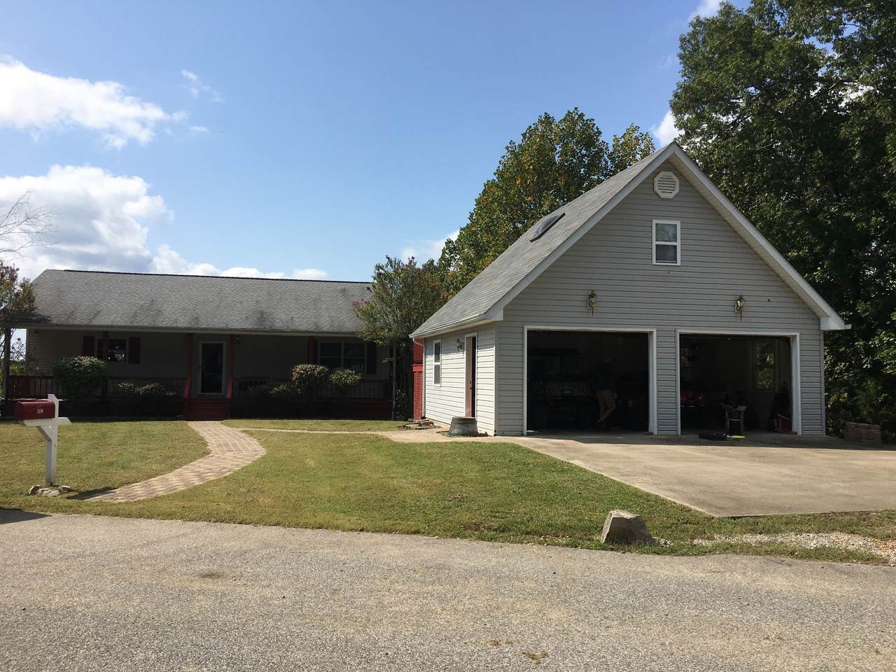 892 Whitley Way - Photo 1