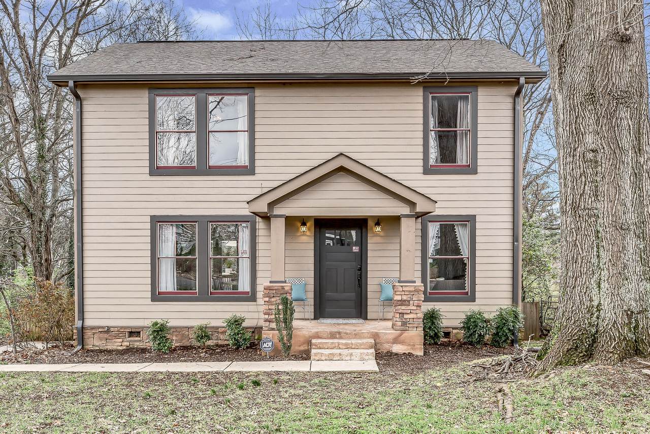 910 Manila Ave - Photo 1