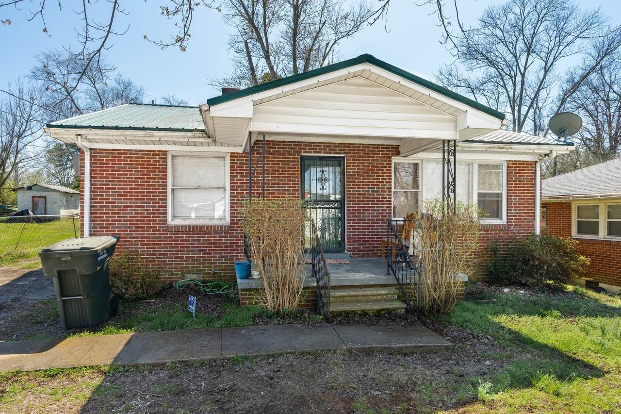 424 19th Ave - Photo 1