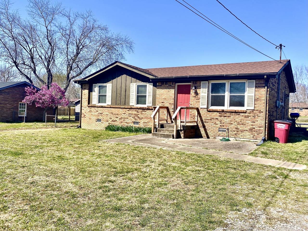 707 Janie Ln - Photo 1
