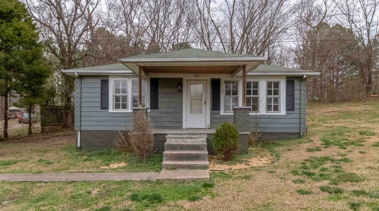 899 Potters Ln - Photo 1