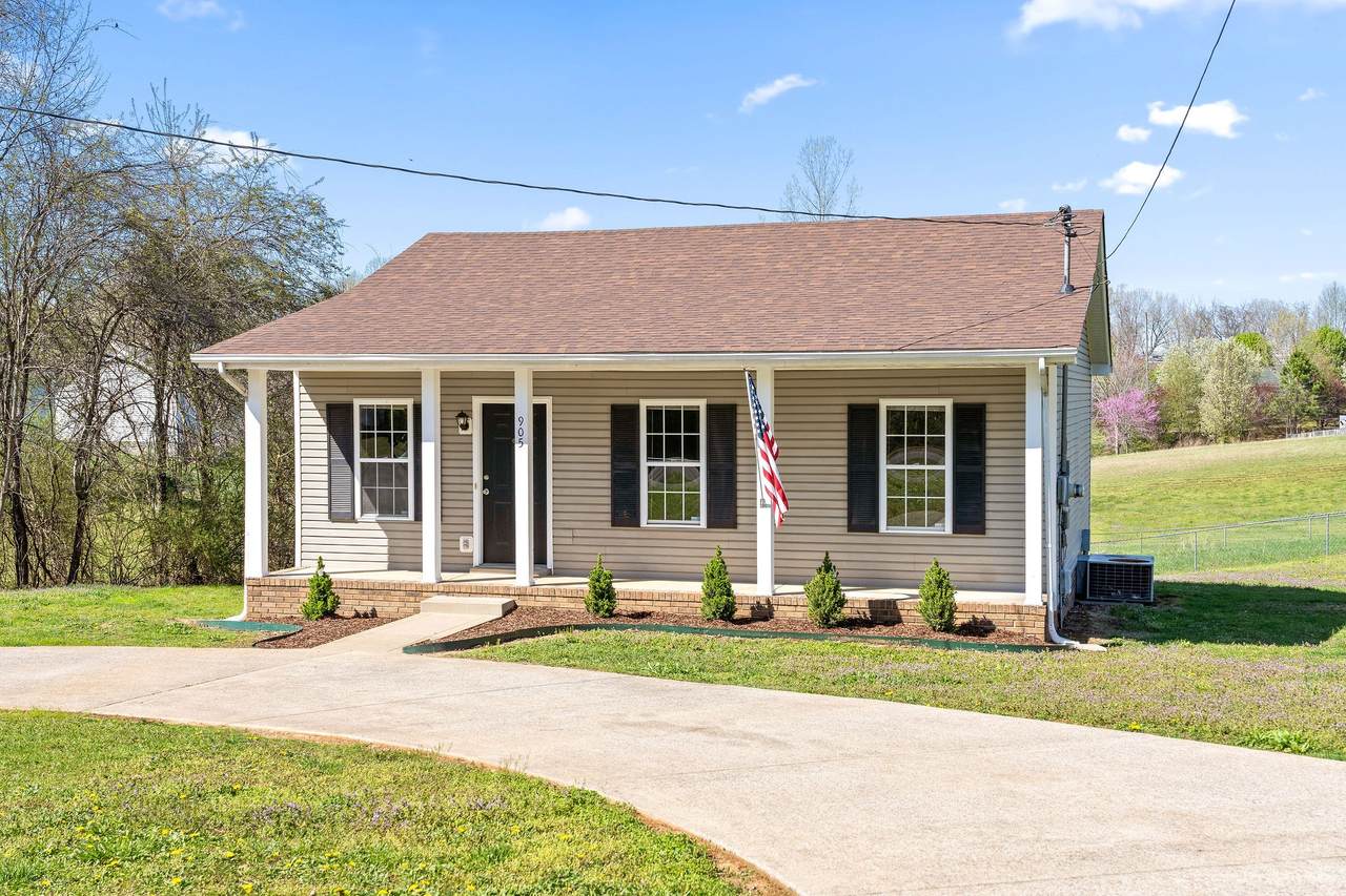905 Applegrove Cir - Photo 1