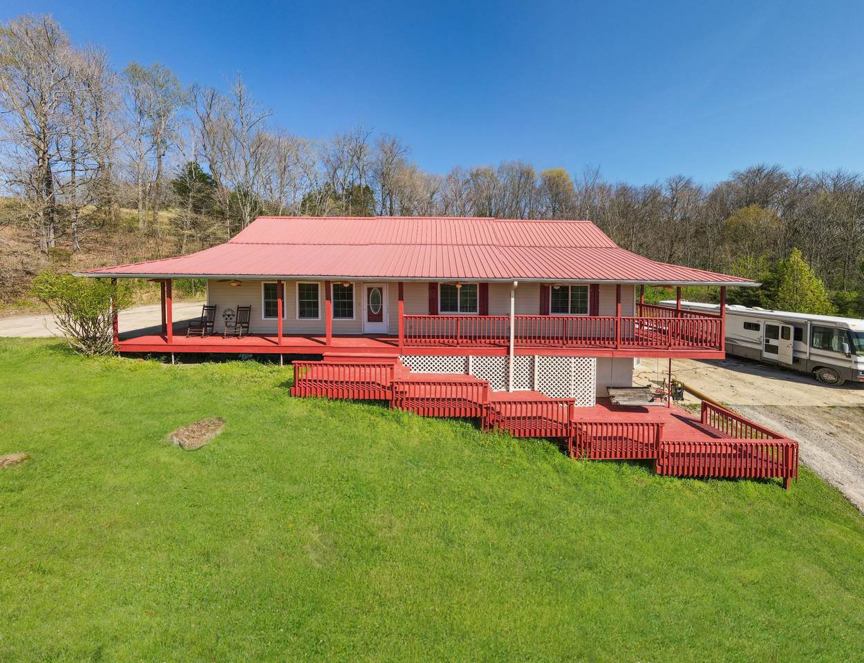 1196 Rock Springs Rd - Photo 1